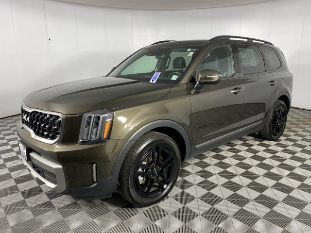 Vehicle image 1 of 33