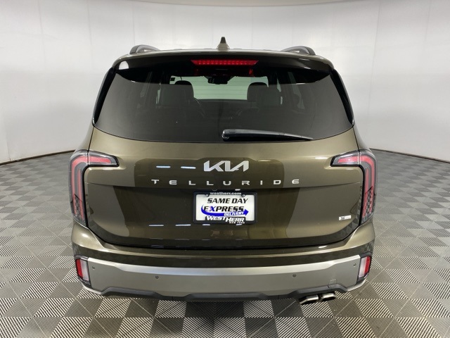 Vehicle image 6 of 33