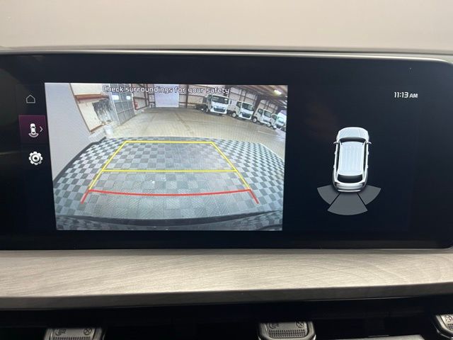 Vehicle image 20 of 30