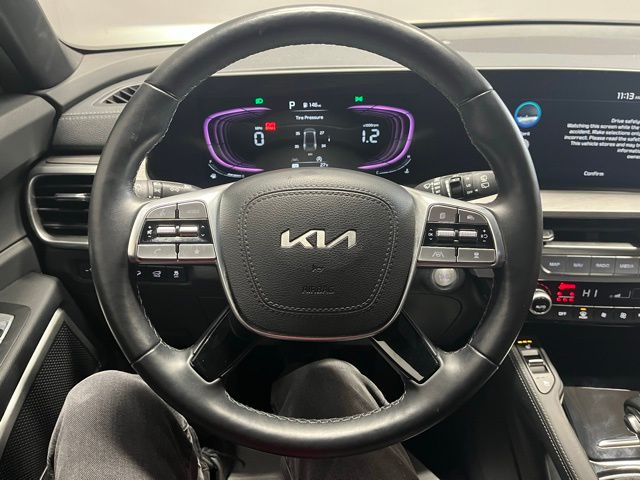 Vehicle image 13 of 30