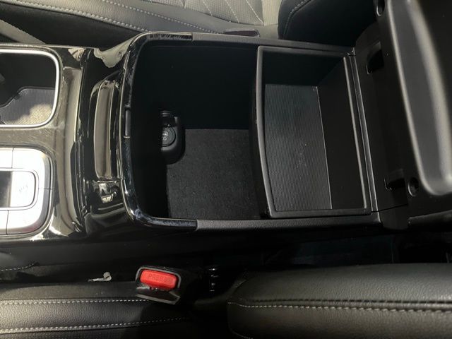 Vehicle image 26 of 30