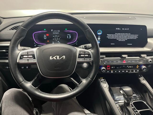 Vehicle image 12 of 30