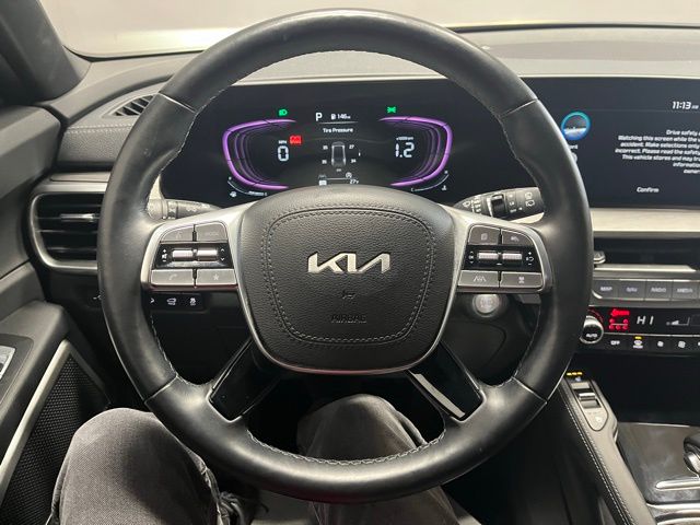 Vehicle image 14 of 30