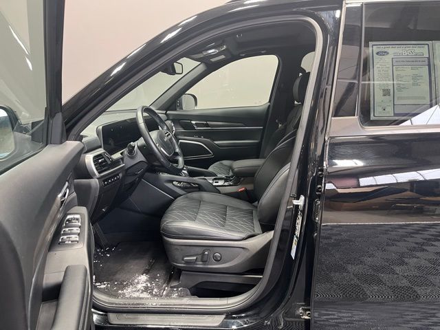Vehicle image 9 of 30