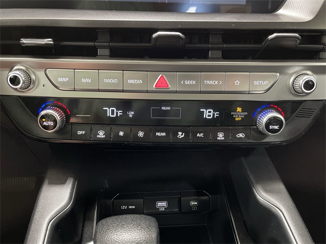 Vehicle image 16 of 29