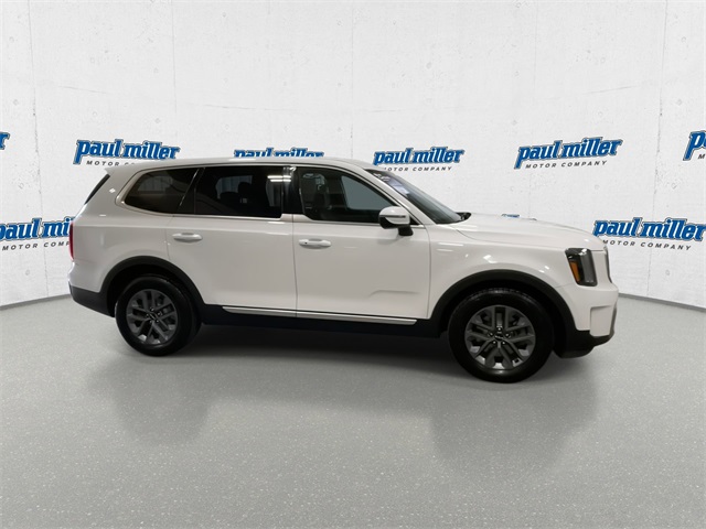 Vehicle image 5 of 29
