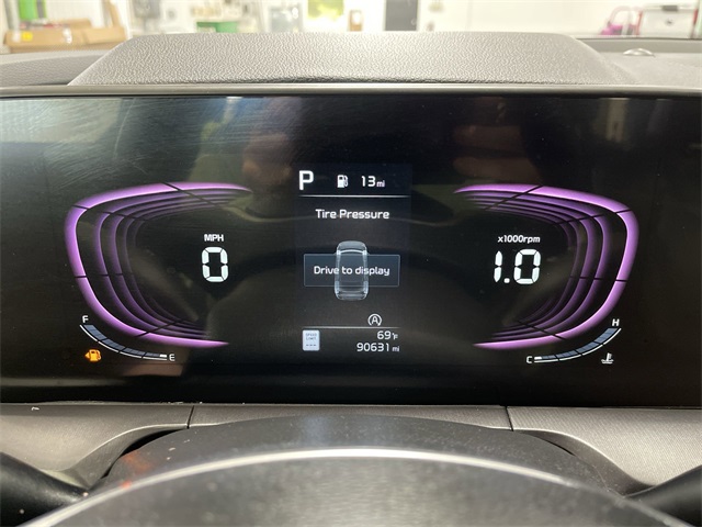 Vehicle image 10 of 29