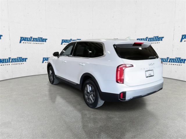 Vehicle image 8 of 29