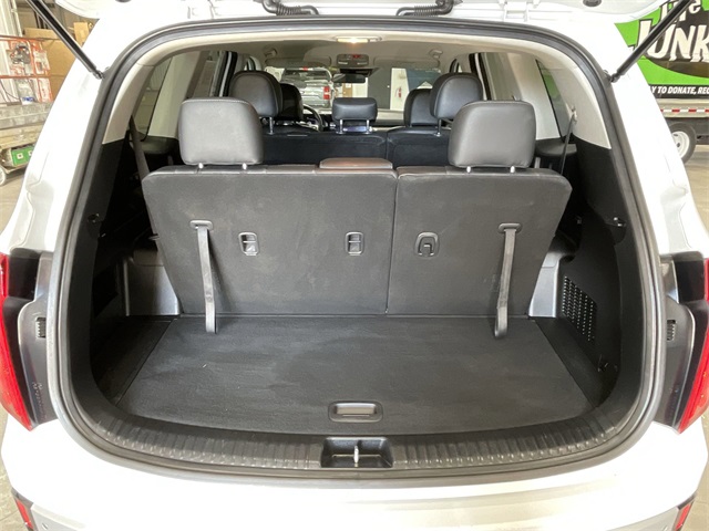 Vehicle image 20 of 29