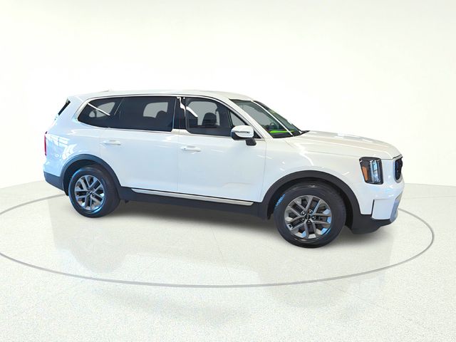 2023 Kia Telluride LX Image 2 of 28
