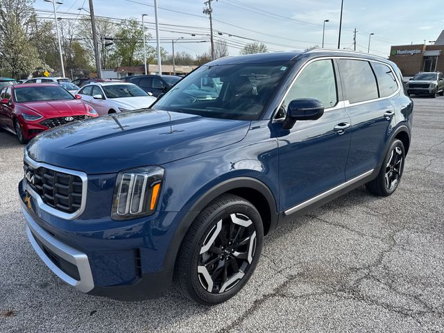 2023 Kia Telluride S Image 1 of 15
