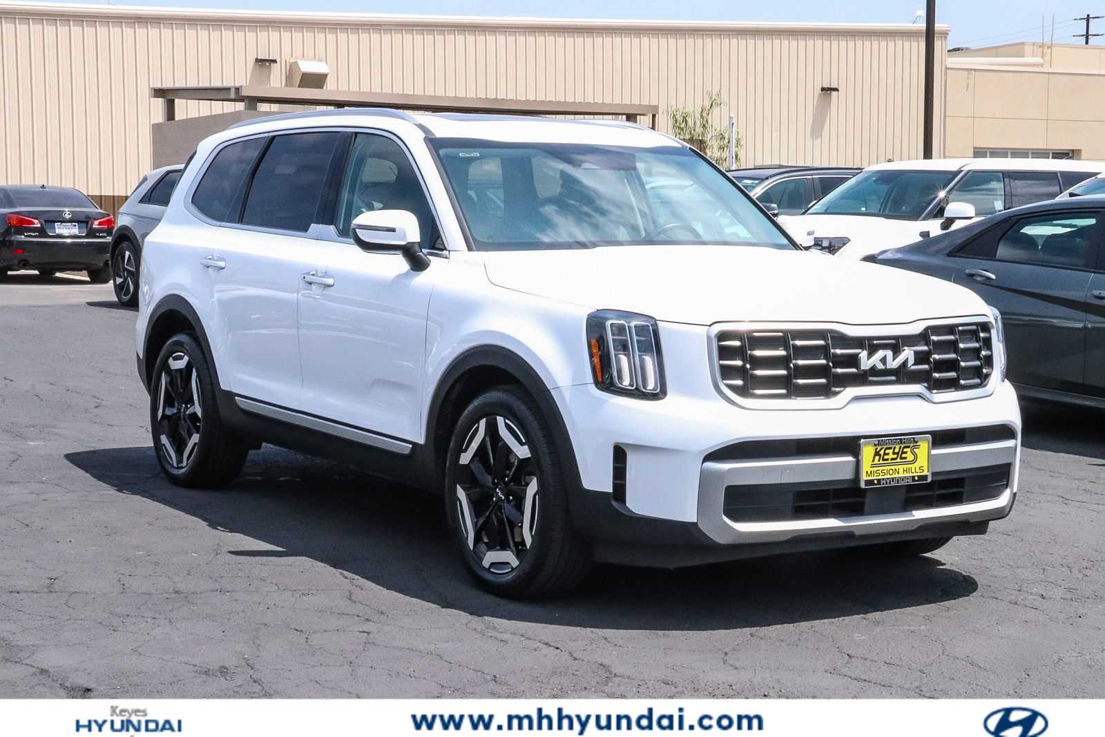 2023 Kia Telluride S Image 3 of 35
