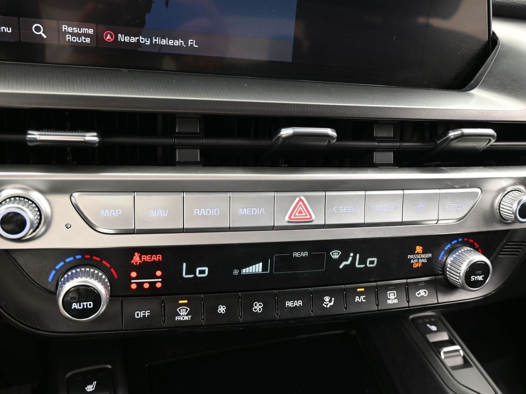 Vehicle image 45 of 68