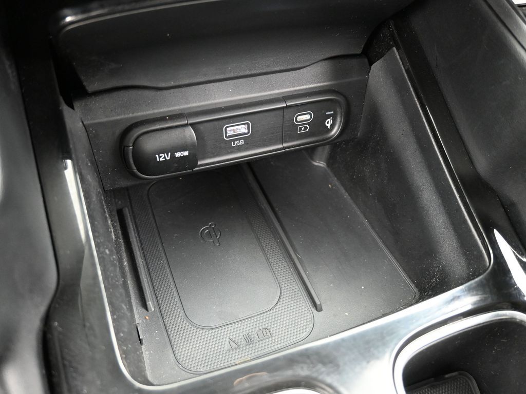Vehicle image 44 of 68