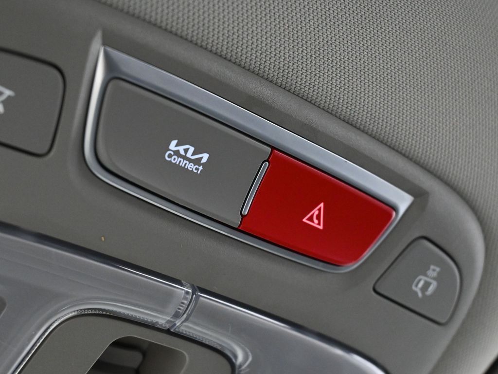 Vehicle image 50 of 68