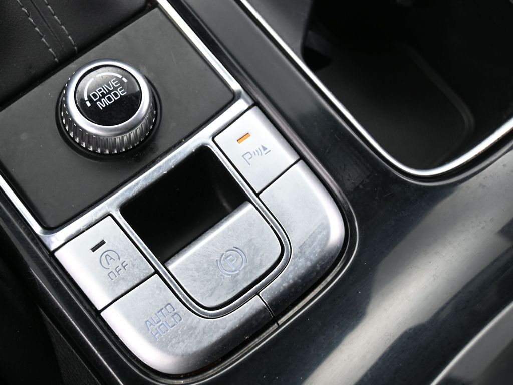 Vehicle image 42 of 68