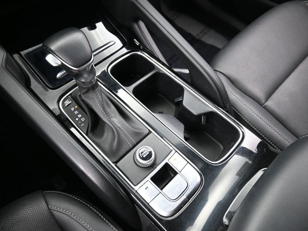 Vehicle image 41 of 68