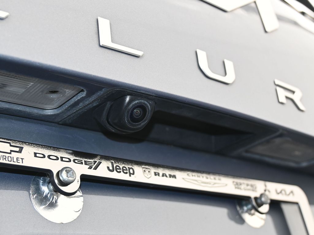 Vehicle image 58 of 68