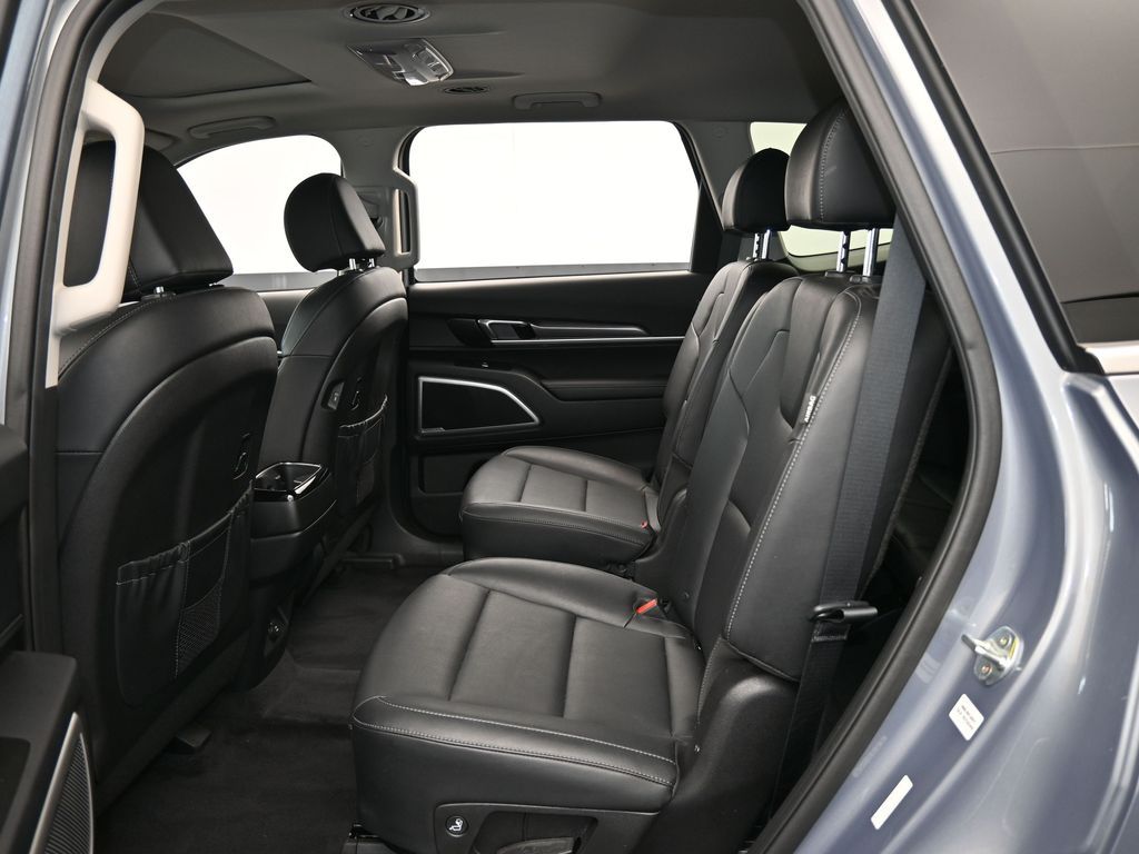 Vehicle image 55 of 68