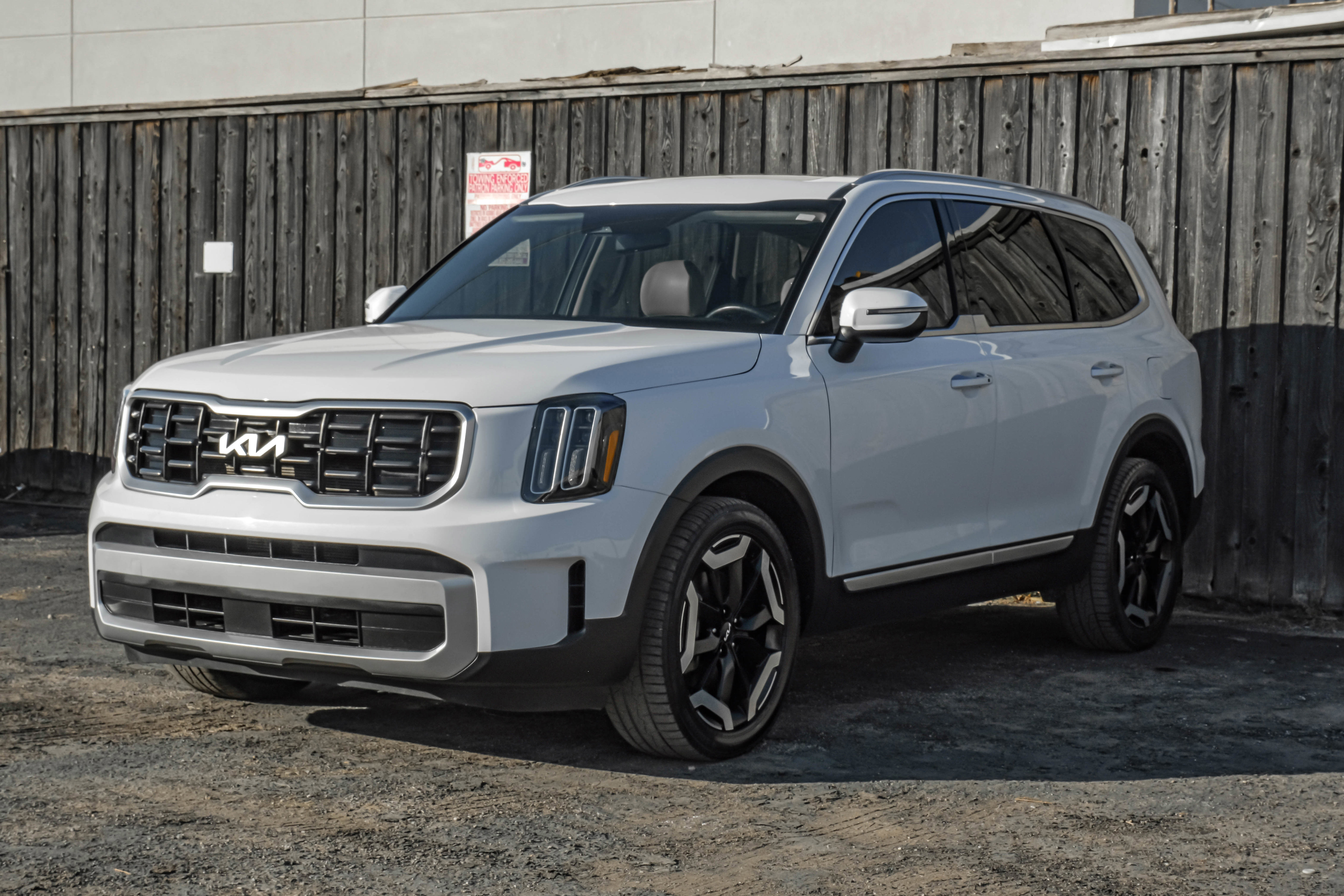 2023 Kia Telluride S Image 2 of 62