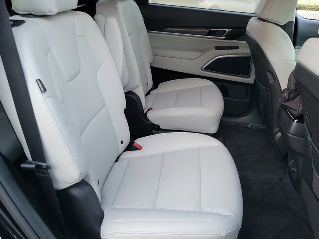 2023 Kia Telluride S Image 12 of 28