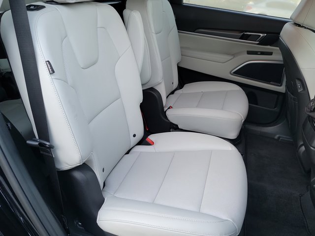 2023 Kia Telluride S Image 13 of 28