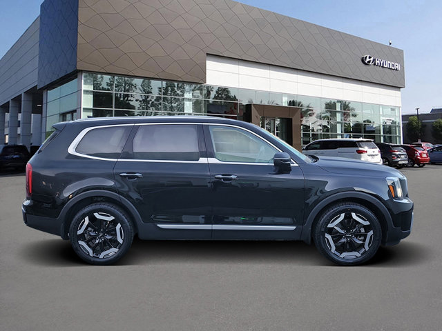 2023 Kia Telluride S Image 4 of 28
