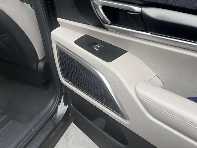2023 Kia Telluride S Image 27 of 34