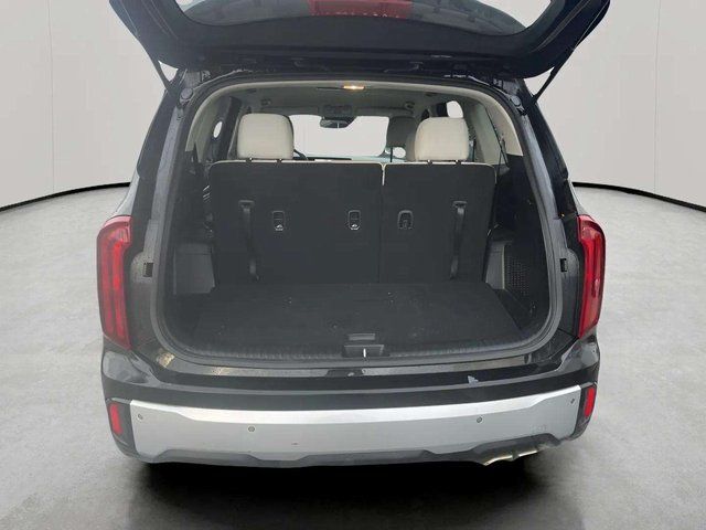 2023 Kia Telluride S Image 10 of 34