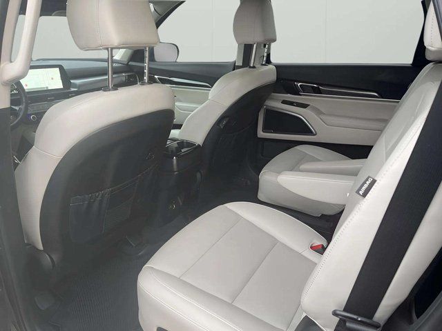 2023 Kia Telluride S Image 13 of 34