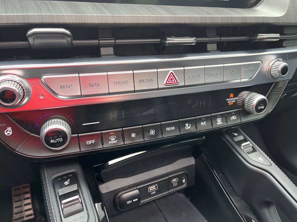 2023 Kia Telluride SX Image 16 of 35