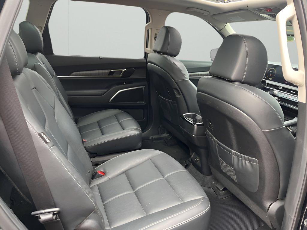 2023 Kia Telluride SX Image 9 of 35
