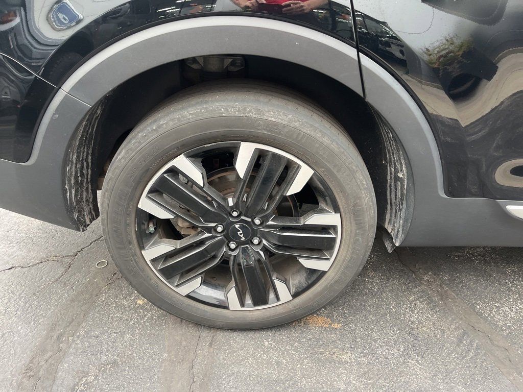 2023 Kia Telluride SX Image 8 of 35