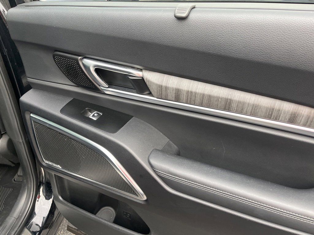 2023 Kia Telluride SX Image 18 of 35