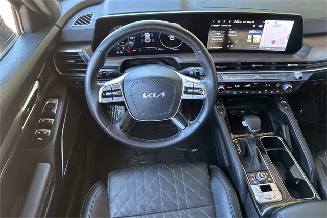 Vehicle image 11 of 25