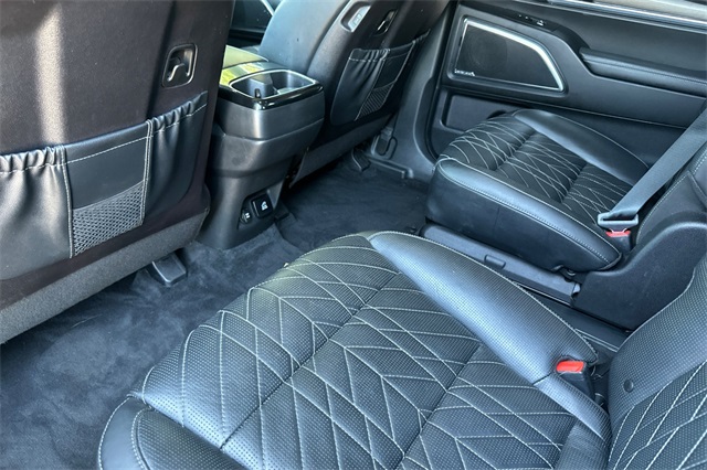 Vehicle image 9 of 25