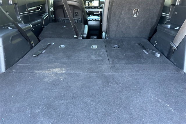 Vehicle image 13 of 25