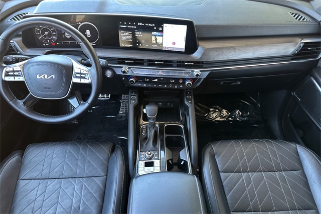 Vehicle image 10 of 25