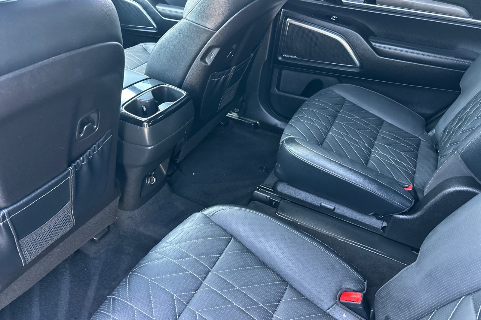 Vehicle image 14 of 53