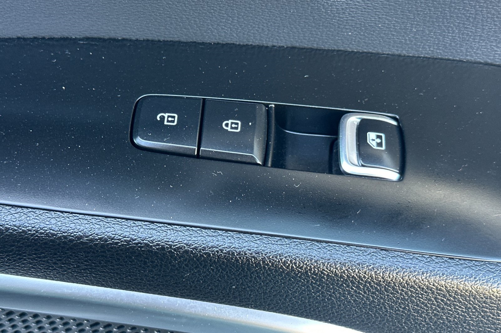 Vehicle image 22 of 53
