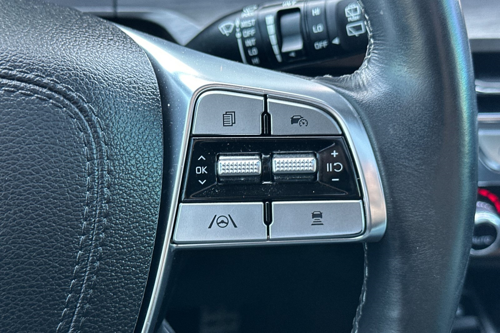 Vehicle image 38 of 53