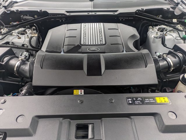 2023 Land Rover Defender V8 Image 9 of 31