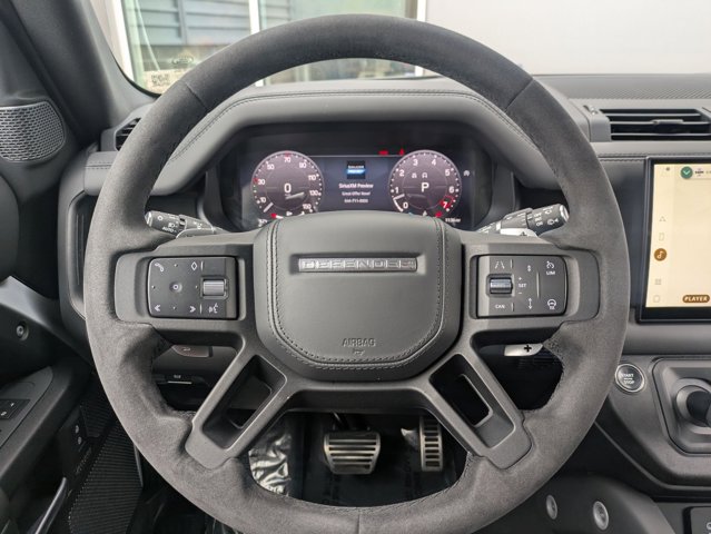 2023 Land Rover Defender V8 Image 20 of 31