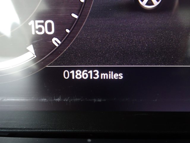 2023 Land Rover Defender X-Dynamic SE Image 20 of 34