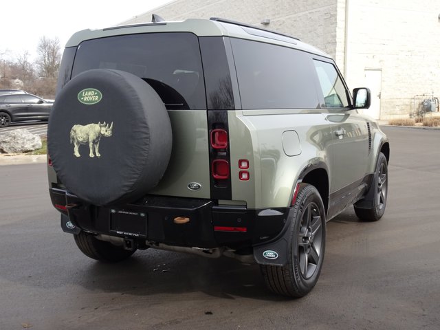 2023 Land Rover Defender X-Dynamic SE Image 7 of 34