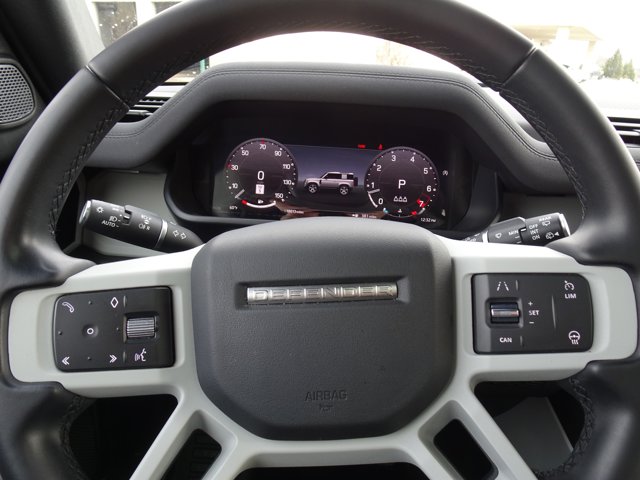 2023 Land Rover Defender X-Dynamic SE Image 25 of 34
