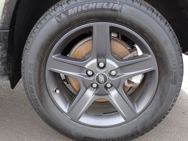 2023 Land Rover Defender X-Dynamic SE Image 10 of 34