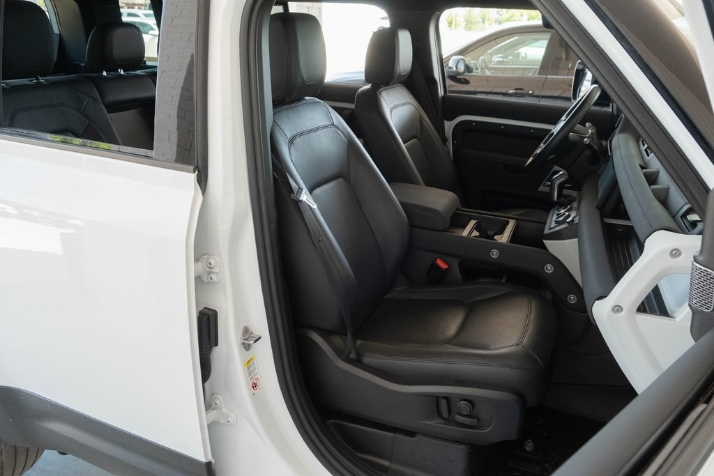 Vehicle image 12 of 49