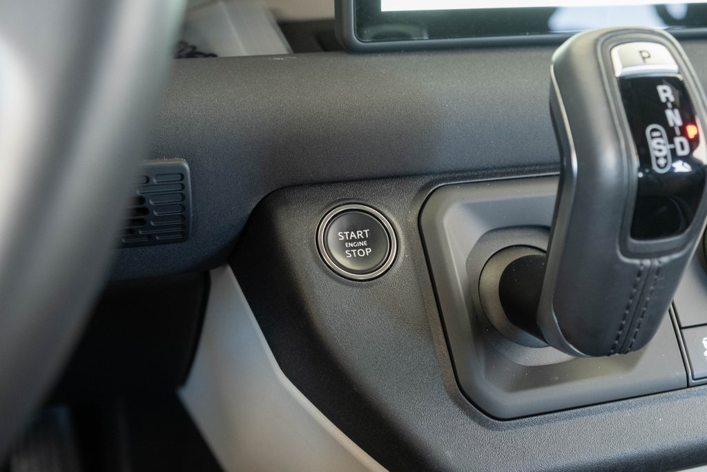 Vehicle image 34 of 49