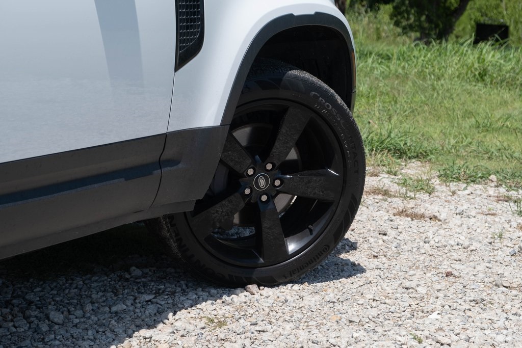 Vehicle image 7 of 49